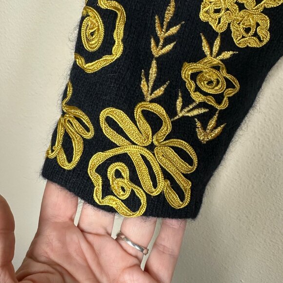 VTG Cache Embroidered Floral Knit Cardigan Womens Size L Wool Angora Old Money - Picture 4 of 8